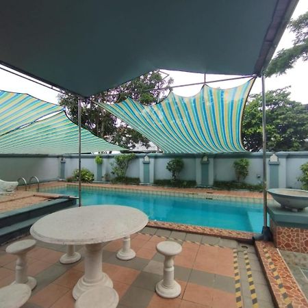 Vila Princess,Sentul 4Bedroom Dan Tenda Camping,Private Pool, Tenis Meja, Mini Billiard, Karaoke, Ayunan,Bbq, 08Satu3 80Satu6 4Satu5Satu Богор Екстер'єр фото