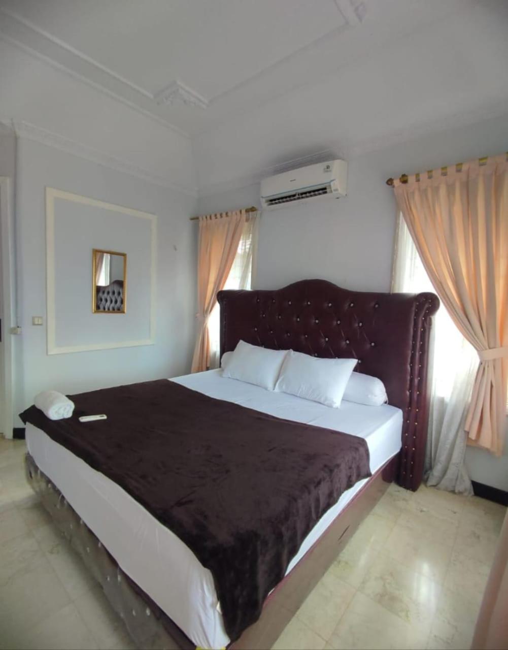 Vila Princess,Sentul 4Bedroom Dan Tenda Camping,Private Pool, Tenis Meja, Mini Billiard, Karaoke, Ayunan,Bbq, 08Satu3 80Satu6 4Satu5Satu Богор Екстер'єр фото