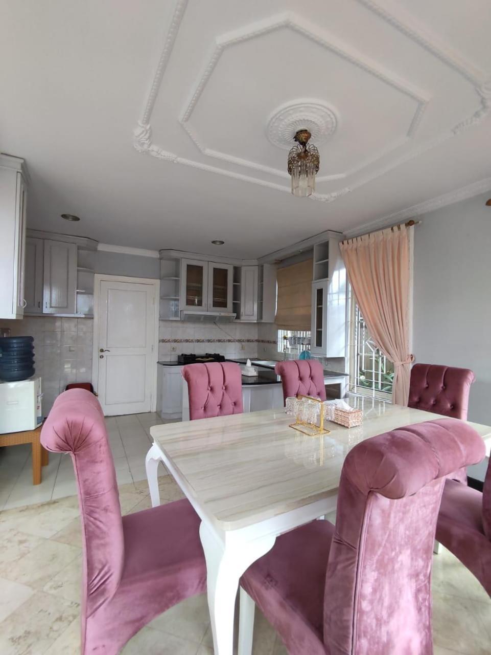 Vila Princess,Sentul 4Bedroom Dan Tenda Camping,Private Pool, Tenis Meja, Mini Billiard, Karaoke, Ayunan,Bbq, 08Satu3 80Satu6 4Satu5Satu Богор Екстер'єр фото