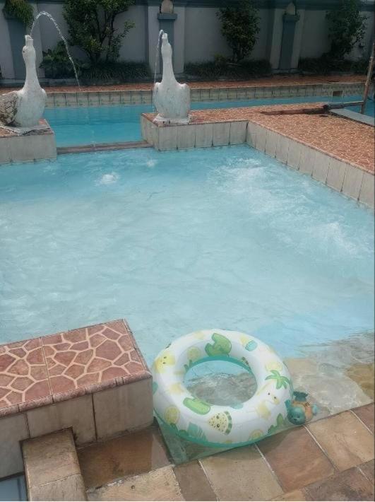 Vila Princess,Sentul 4Bedroom Dan Tenda Camping,Private Pool, Tenis Meja, Mini Billiard, Karaoke, Ayunan,Bbq, 08Satu3 80Satu6 4Satu5Satu Богор Екстер'єр фото