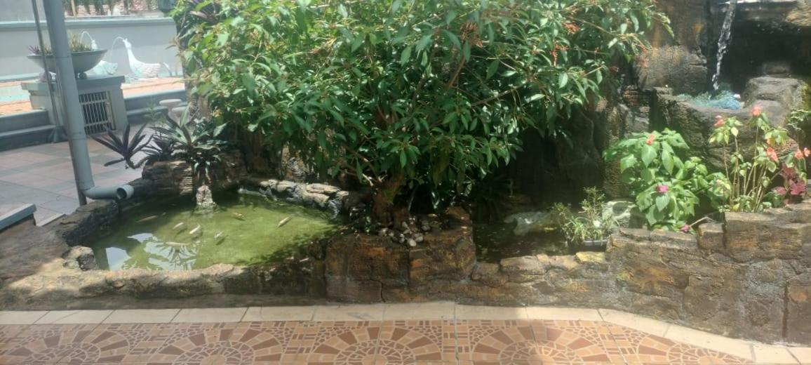 Vila Princess,Sentul 4Bedroom Dan Tenda Camping,Private Pool, Tenis Meja, Mini Billiard, Karaoke, Ayunan,Bbq, 08Satu3 80Satu6 4Satu5Satu Богор Екстер'єр фото