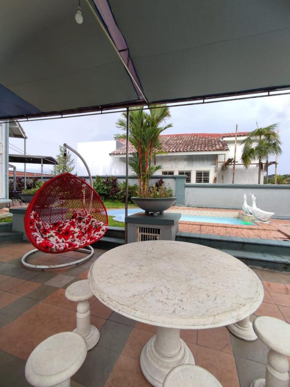 Vila Princess,Sentul 4Bedroom Dan Tenda Camping,Private Pool, Tenis Meja, Mini Billiard, Karaoke, Ayunan,Bbq, 08Satu3 80Satu6 4Satu5Satu Богор Екстер'єр фото